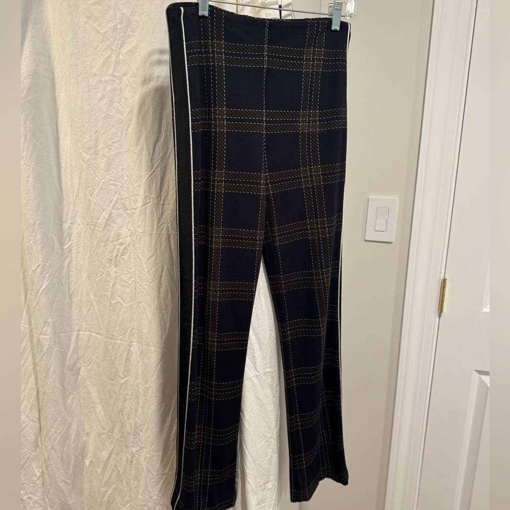 Lysse Navy, Olive and Cream Pants